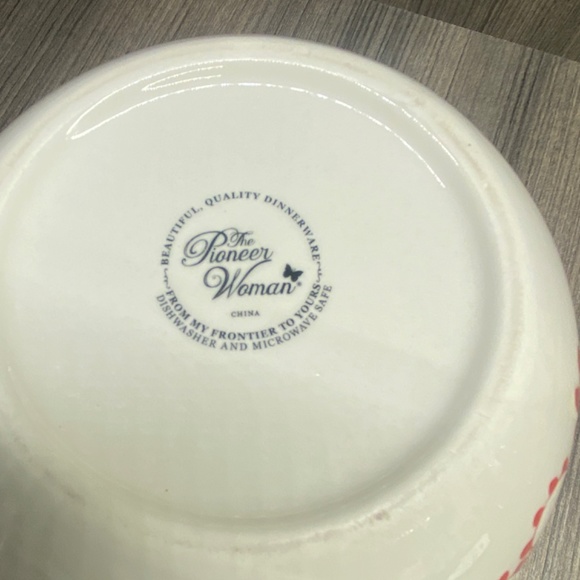 Pioneer Woman Mixing Bowl - Picture 3 of 3